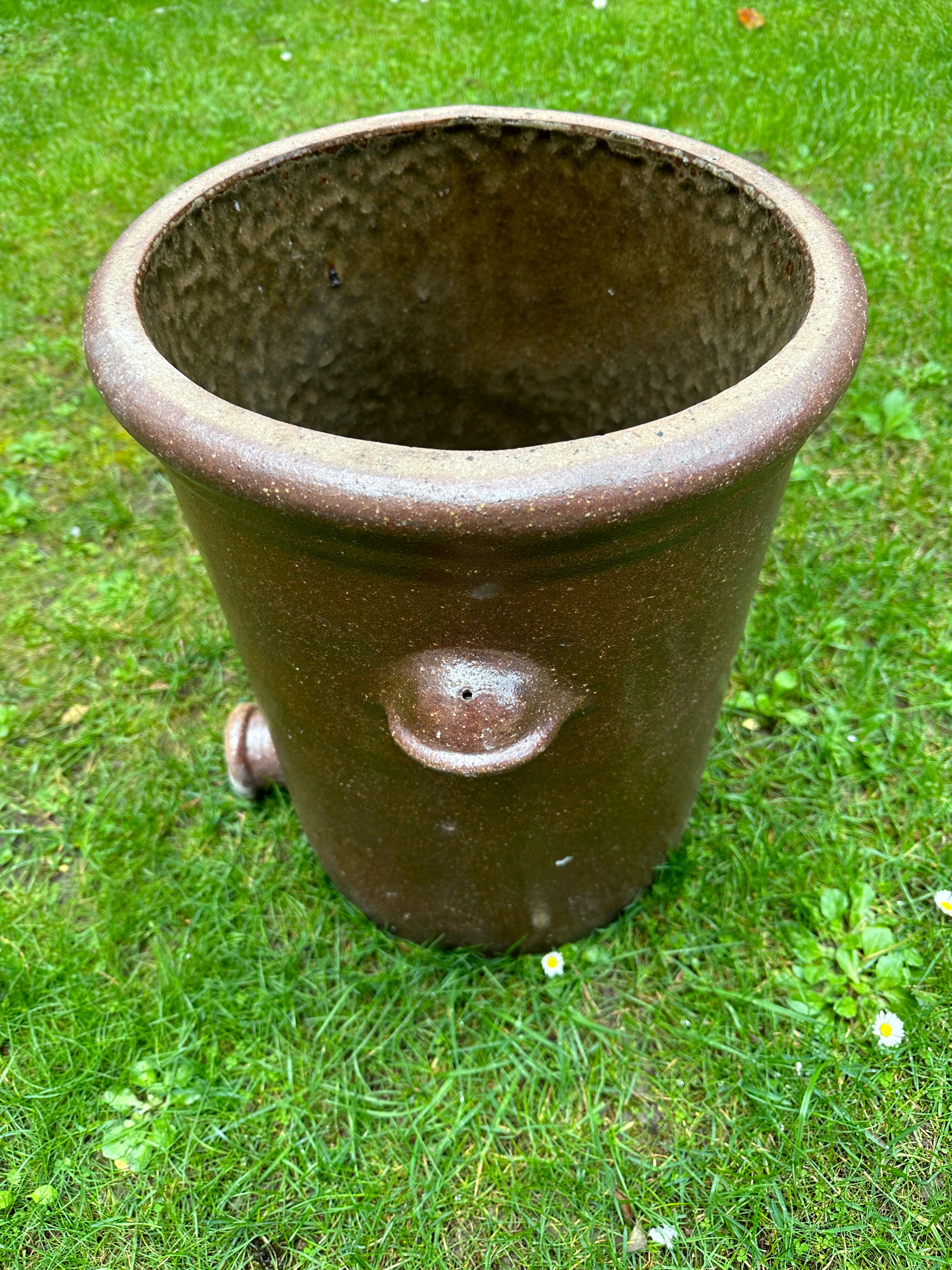 Stoneware pot - vinegar maker