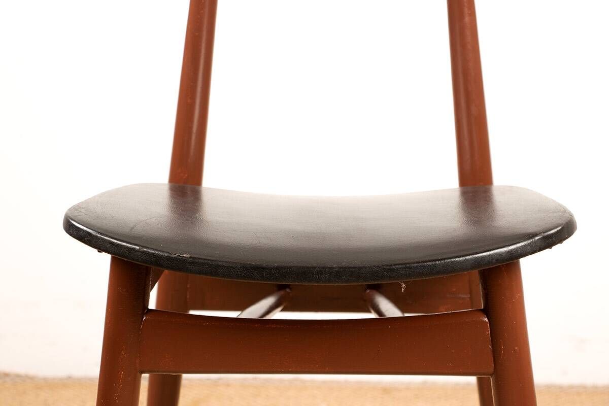 Set of 6 Thonet dining chairs, in brown lacquered wood and black leatherette, 1960.