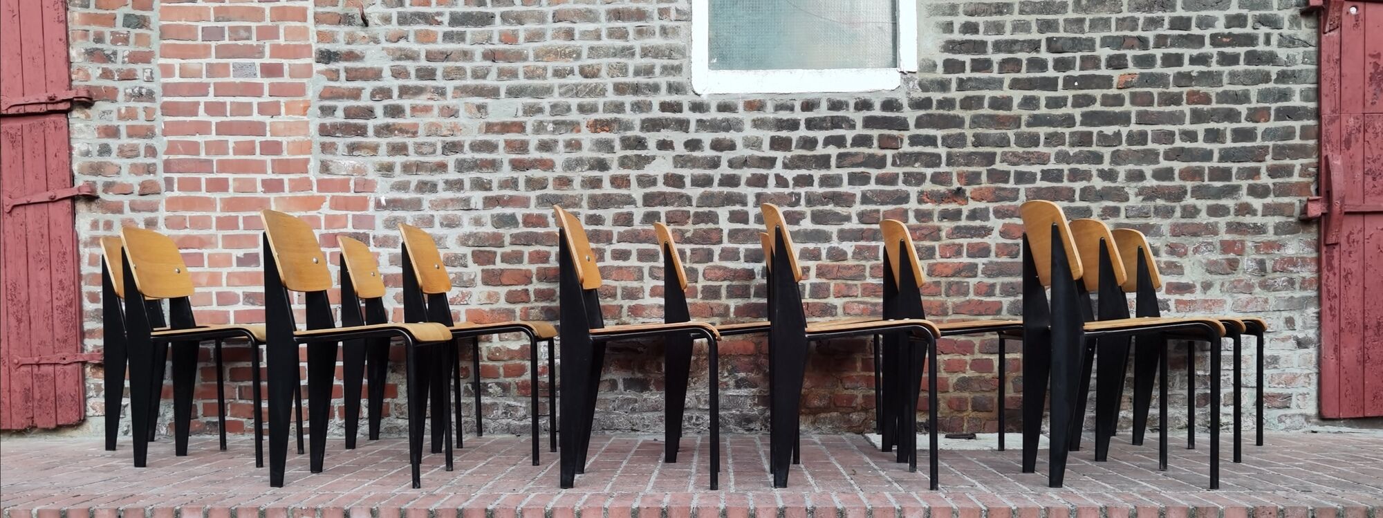 Lot de 14 chaises Standard Jean Prouvé Edition Vitra