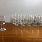 12 wine glasses made of blown glass