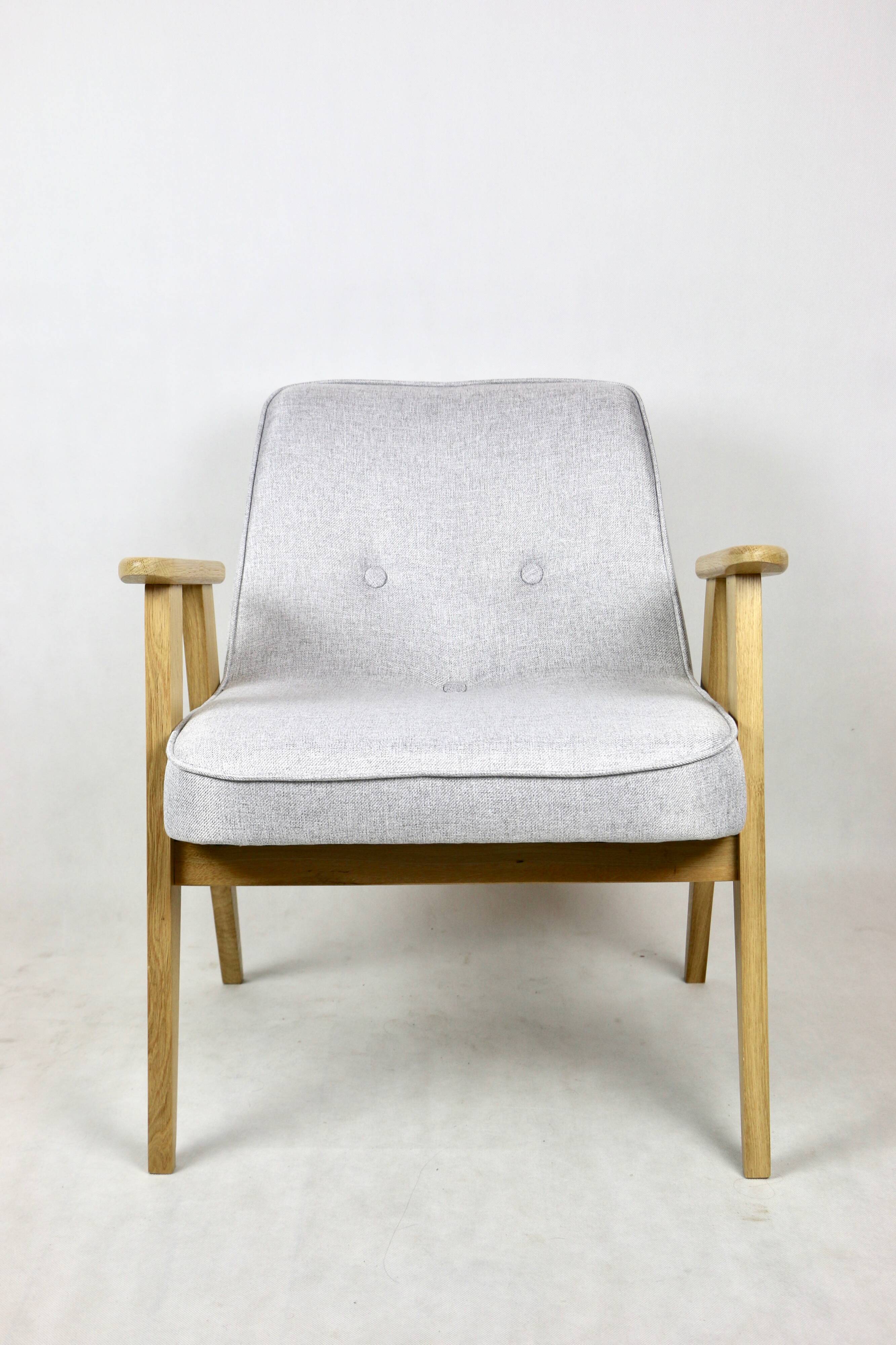 Fauteuil Modèle 366 Bouclé Beige par Józef Chierowski, 1970s