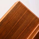 Nordic bookcase with sideboard