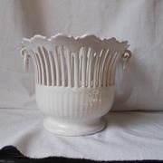 Lattice ceramic cache-pot