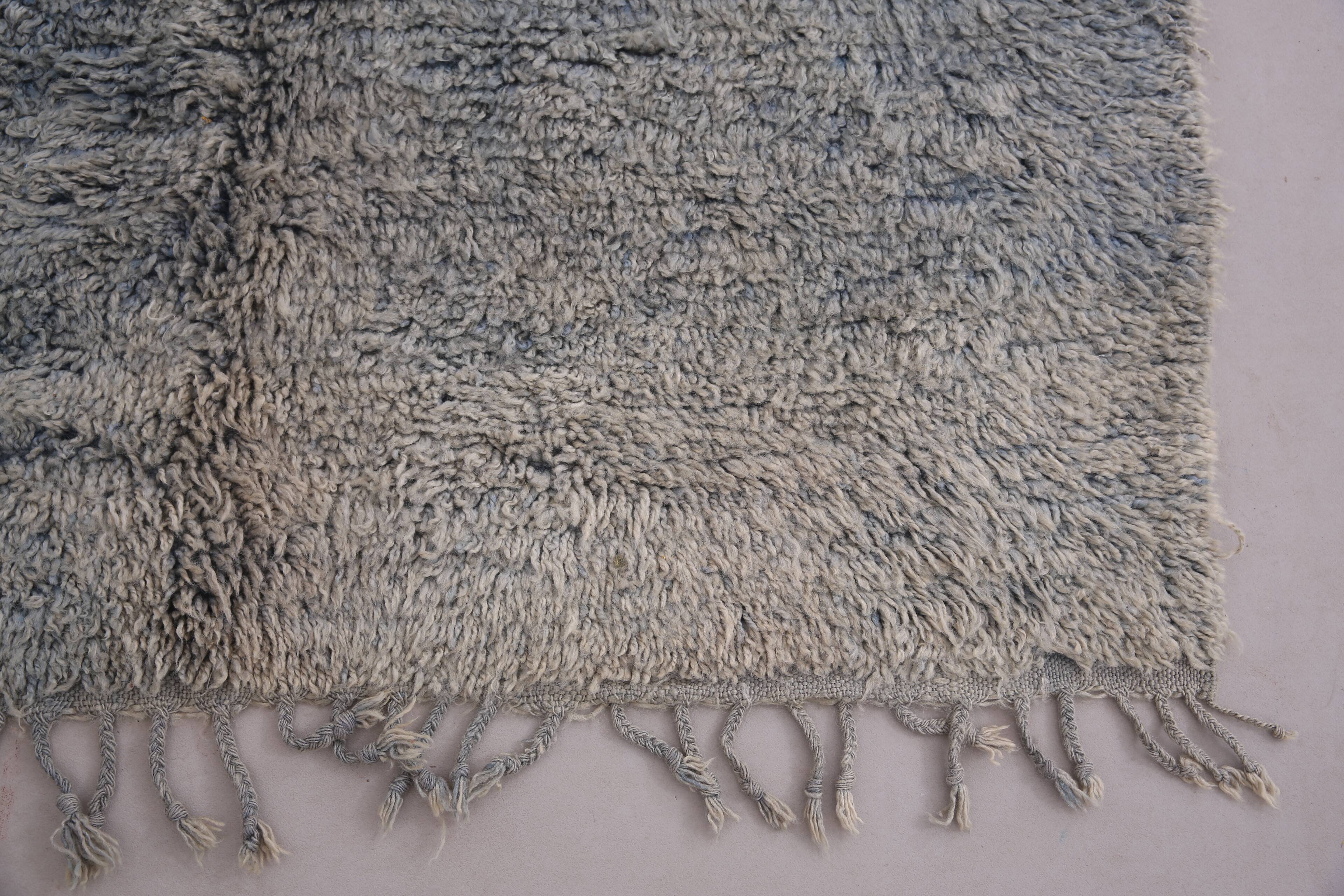 Pale Vintage Moroccan Rug 137 x 295 cm - Berber Wool Rug - Handmade Rug