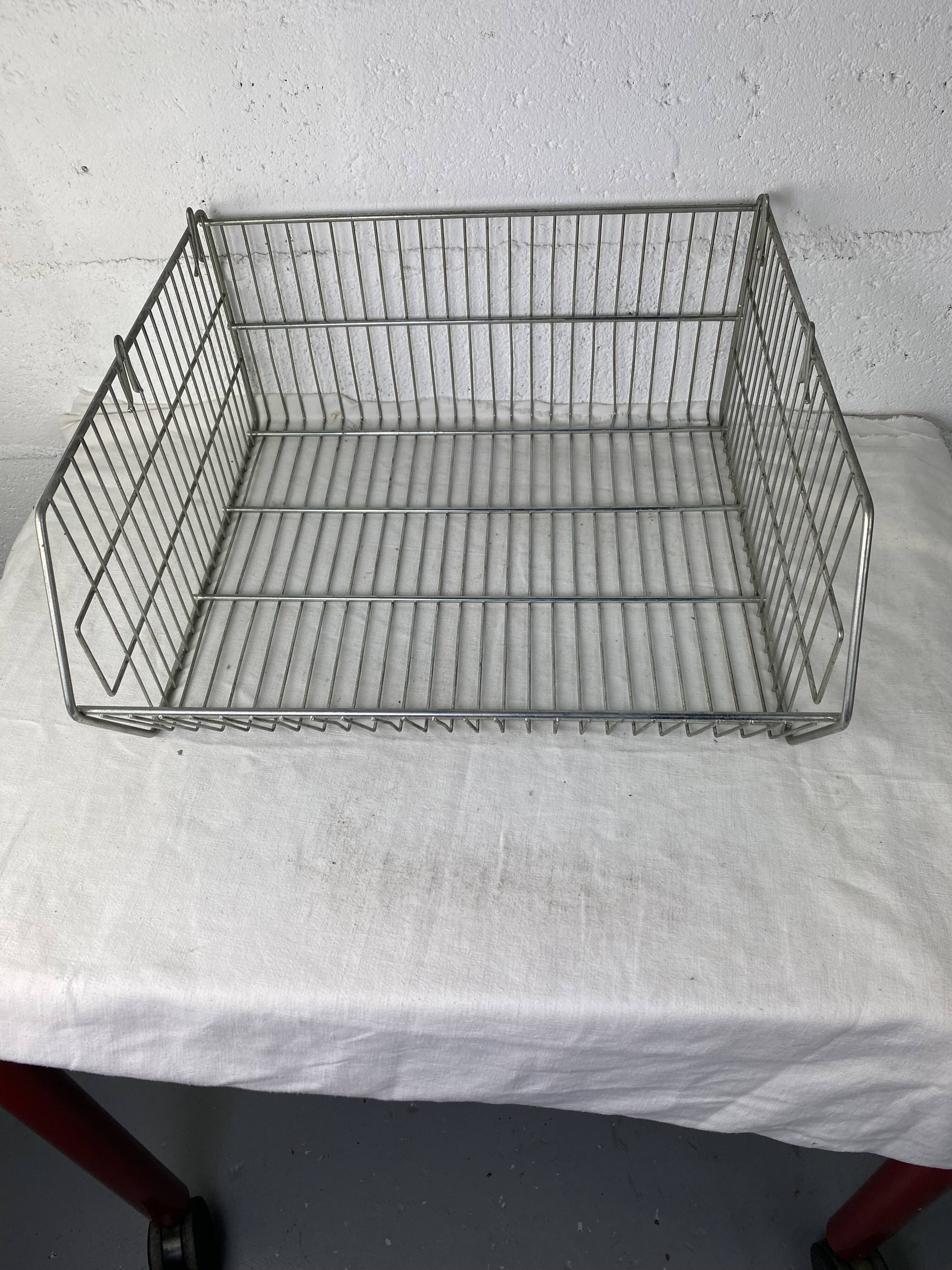 Modular industrial wire shelves
