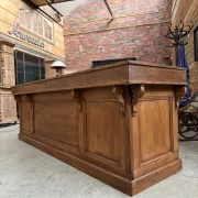 Oak counter from the early 20th century.