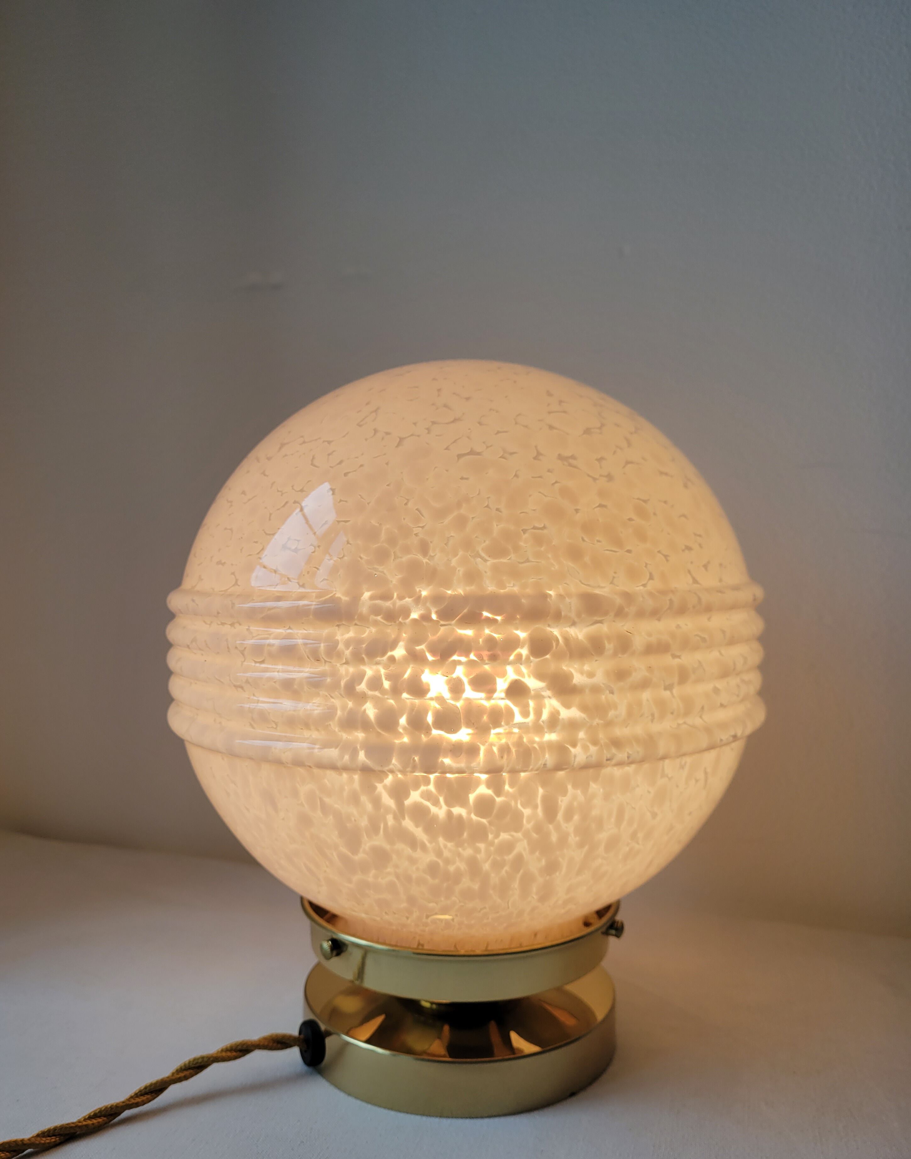 Art Deco lamp in brass and glass by Clichy