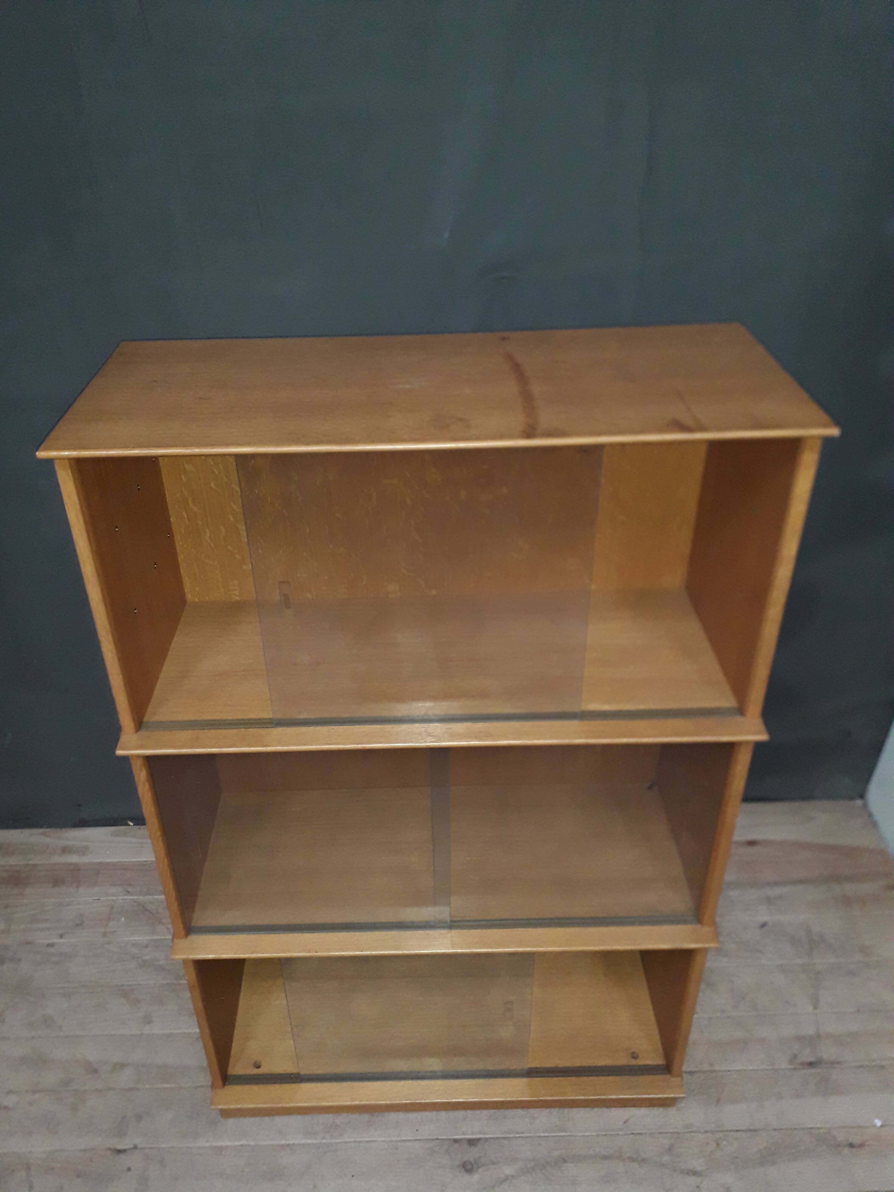 Oscar furniture with 3 glass boxes