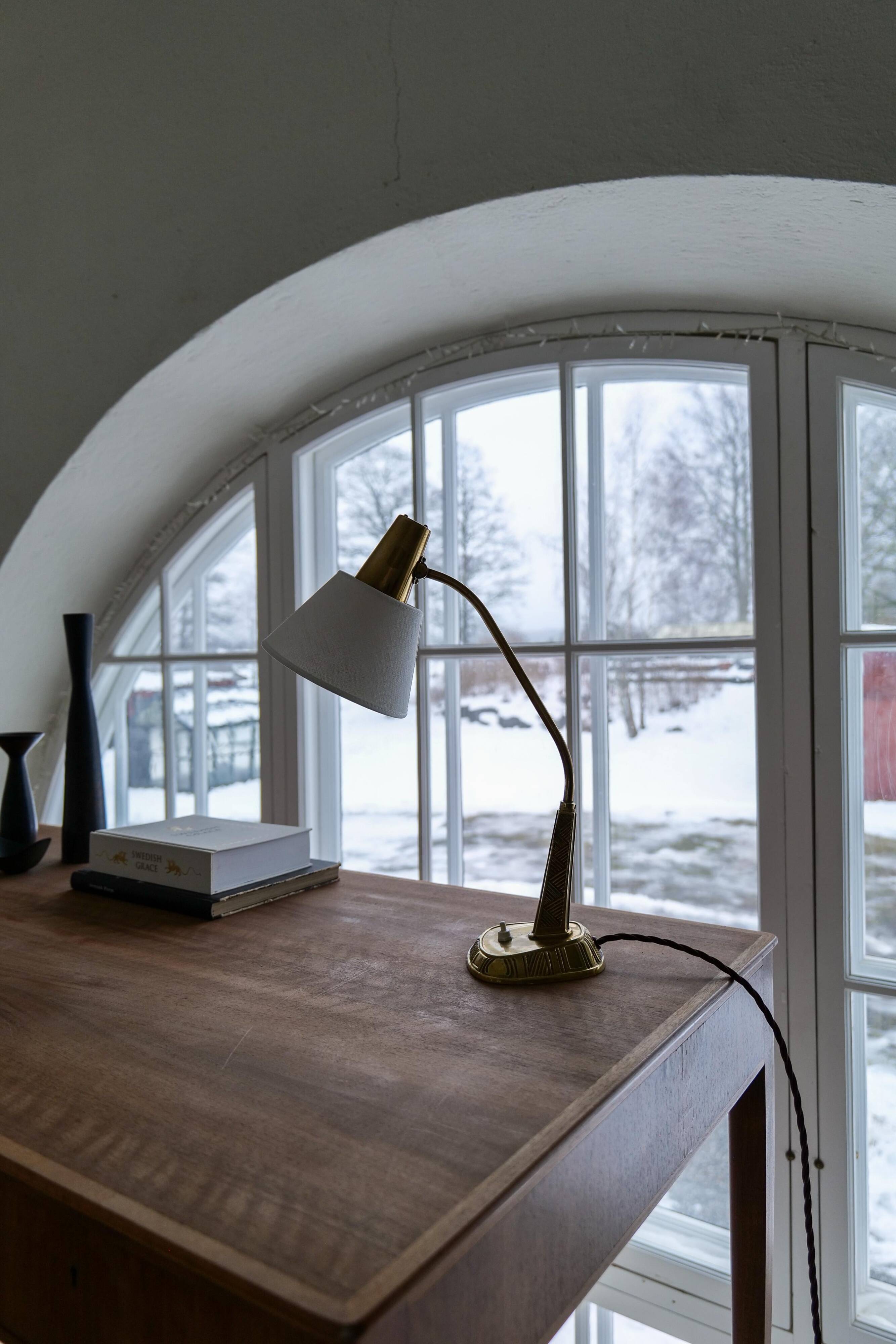 Table lamp in brass E1139 by Sonja Katzin for ASEA, Swedish design 1940.