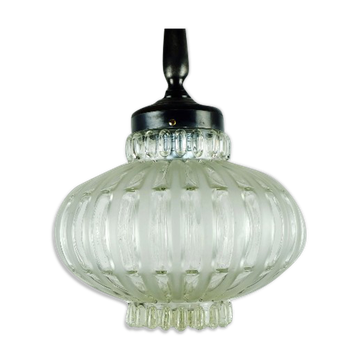 Suspension en verre bulle en verre satiné des années 1960.