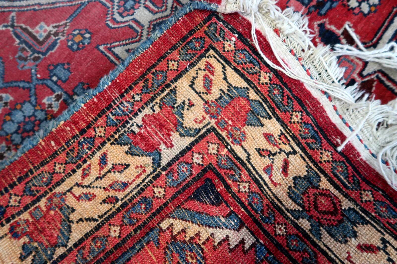 Handmade vintage Persian Bidjar rug 112cm x 176cm, 1960s