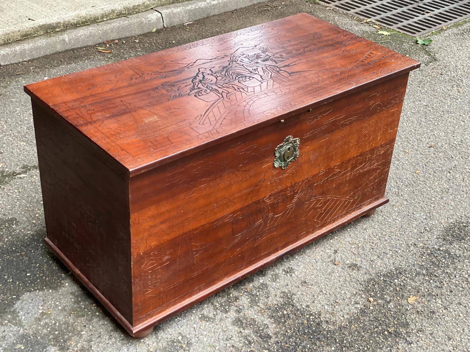 Vintage wooden trunk engraved with Indian ink