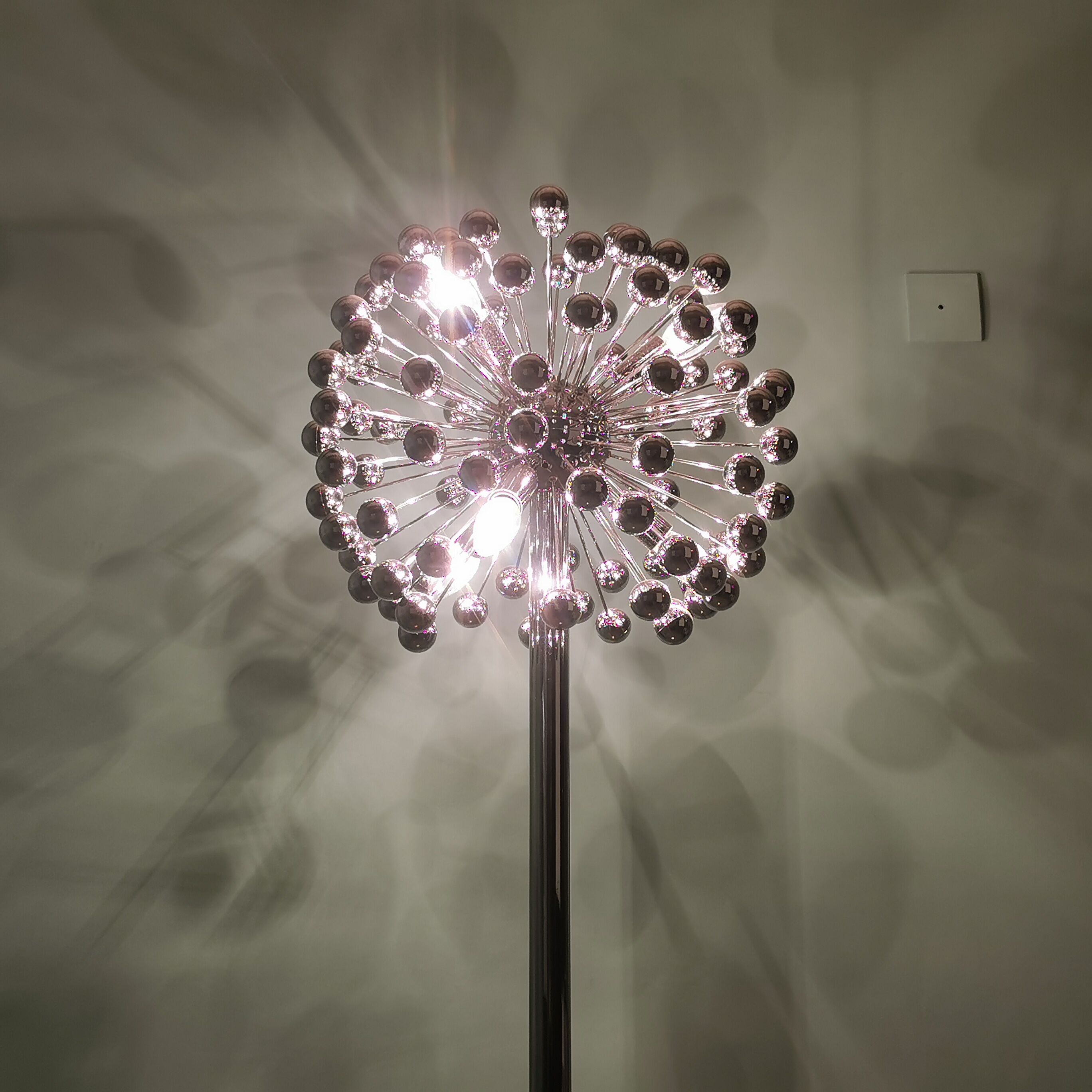 Sputnik 60' lamppost