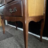 Slope desk / hump desk