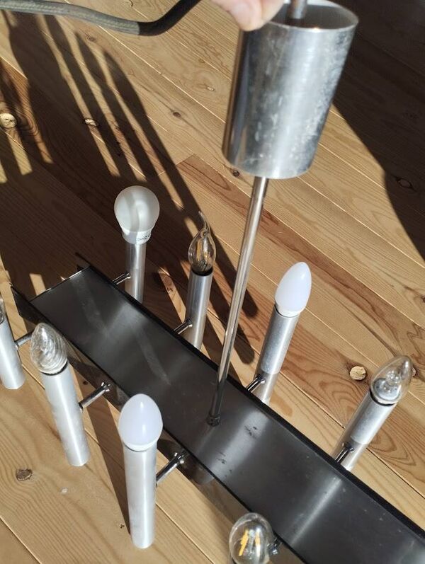 Lustre design sculptural vintage années 70 – métal & aluminium – 55 × 26 cm