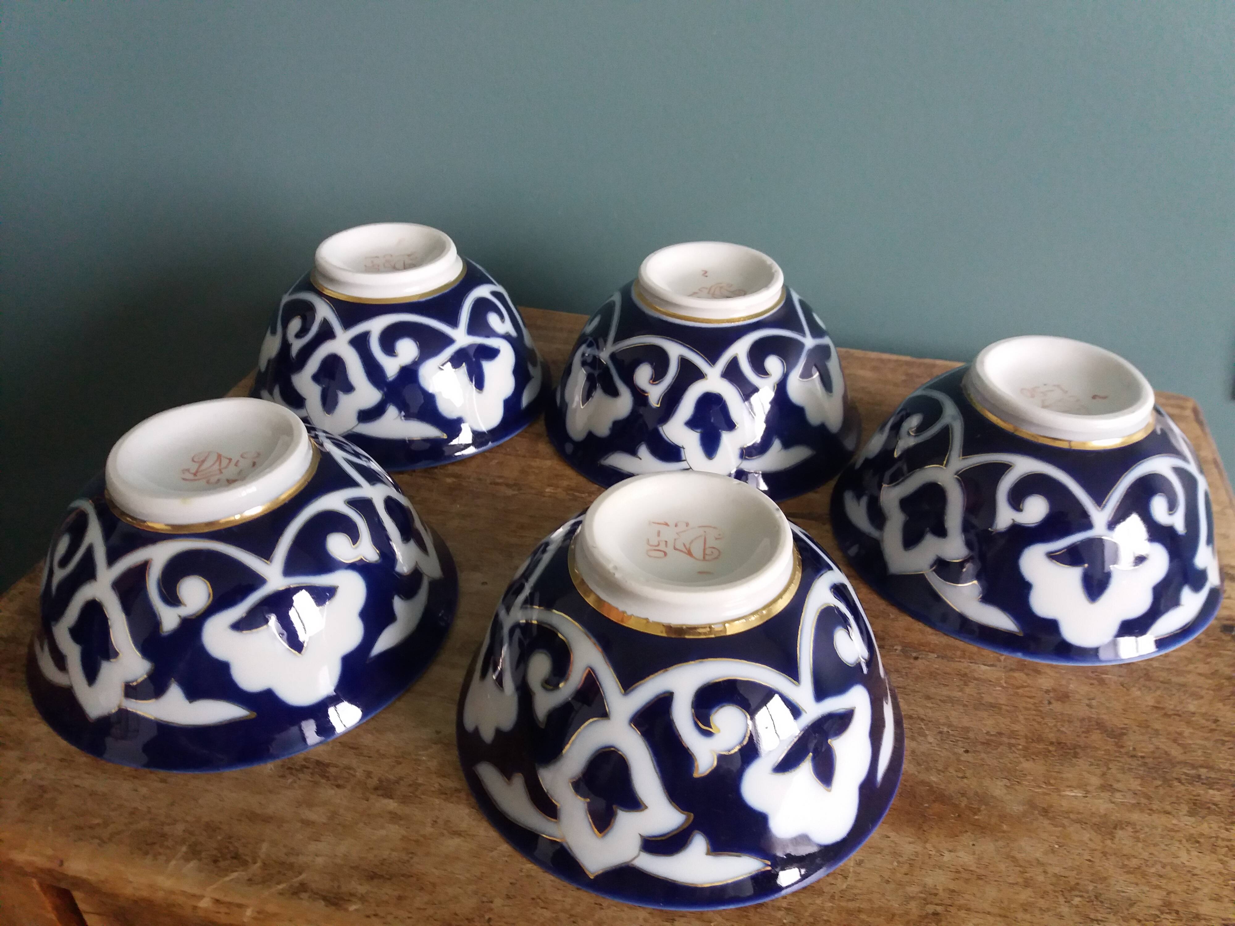 5 Uzbekistan porcelain tea bowls or cups, cobalt and gold decor