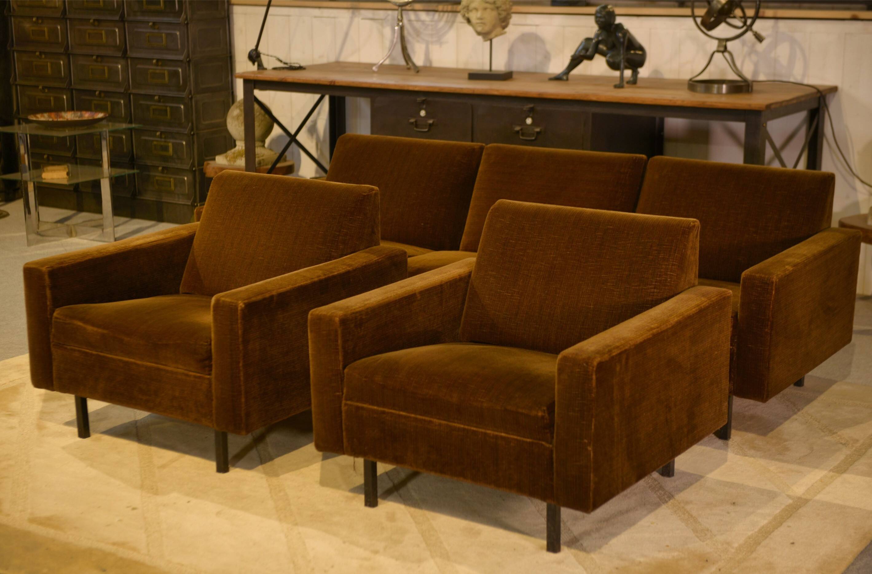 Ensemble canapé et 2 fauteuils en velours marron 1960’s
