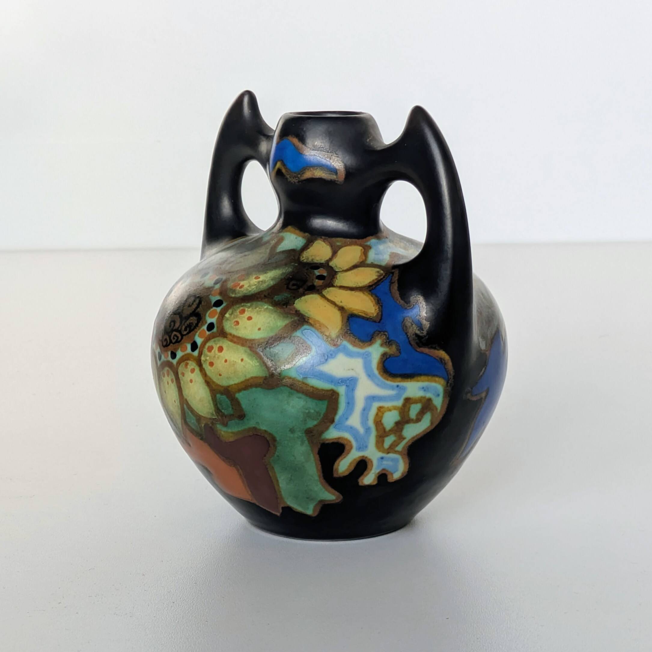 Handled Vase Gouda - Decor "Zonnebloem" (Sunflower) - Netherlands, 1930/50