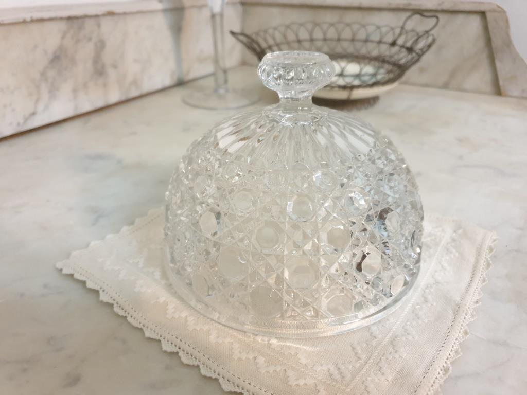 Cloche à fromage ancienne en verre