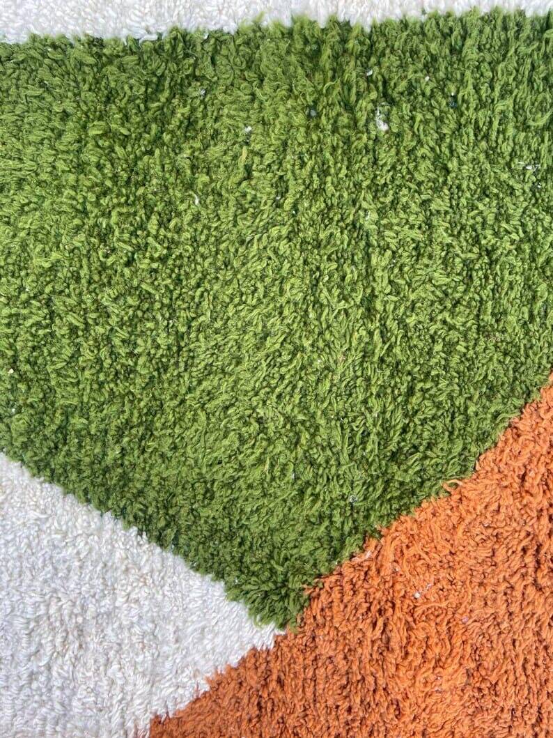 Handwoven wool Berber rug size 1.5/2.5 m