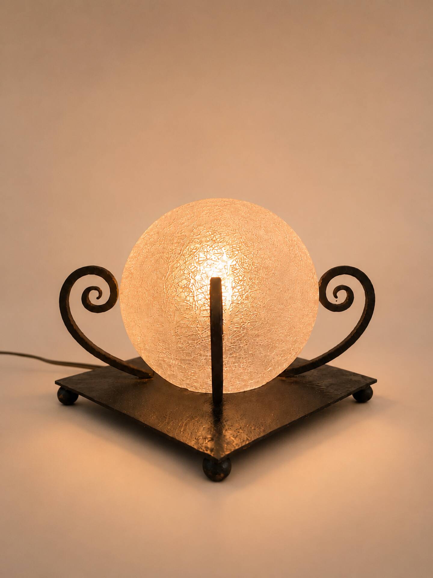 Lampe fer forgé art déco verre craquelé