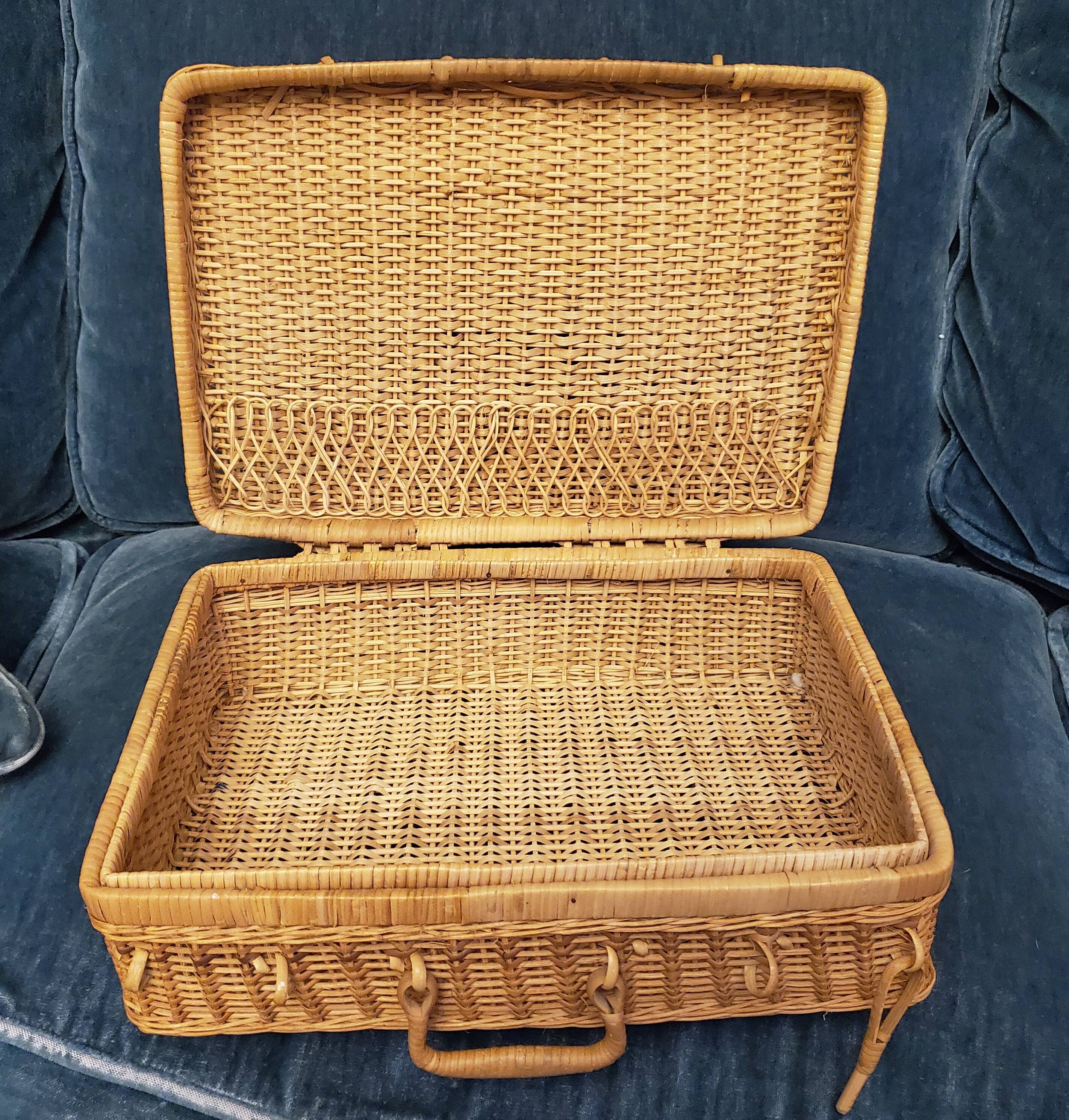 Rattan valisette