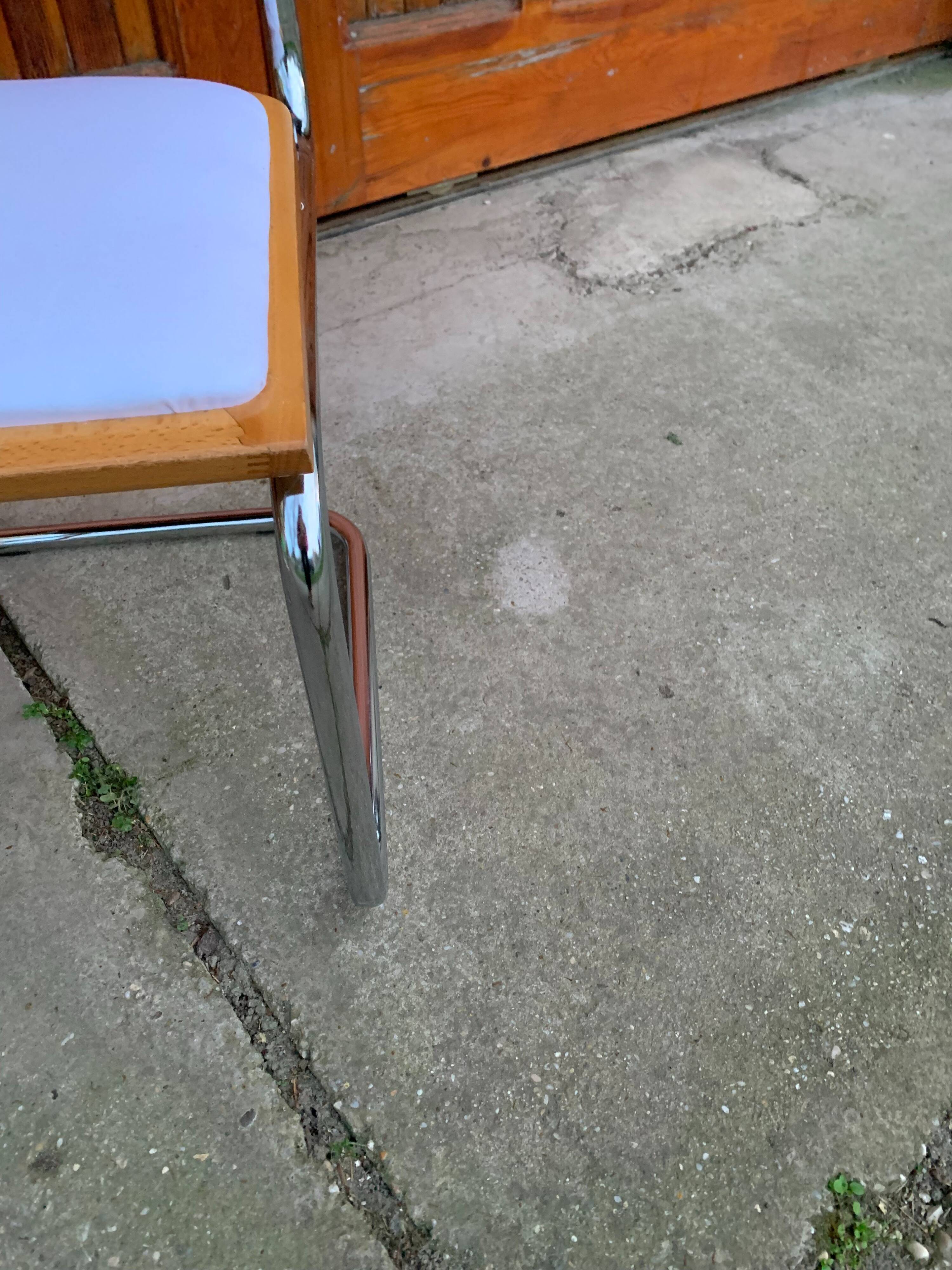 1  Mid-Century Modern Italian Chair, 70s