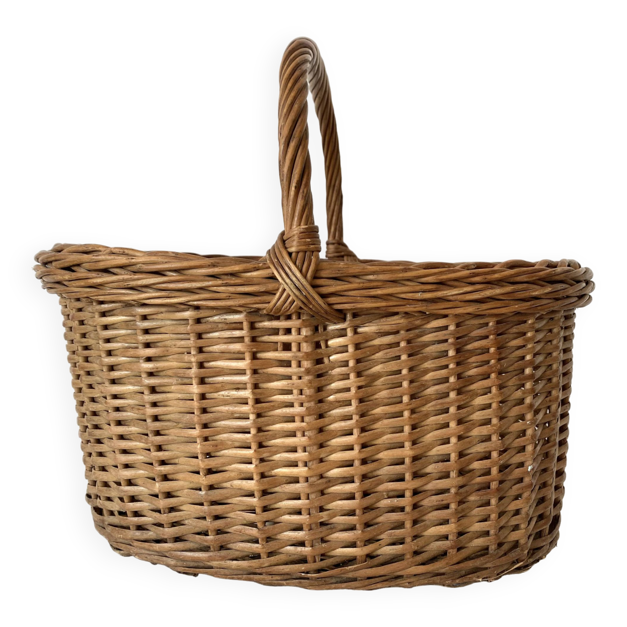Woven wicker basket