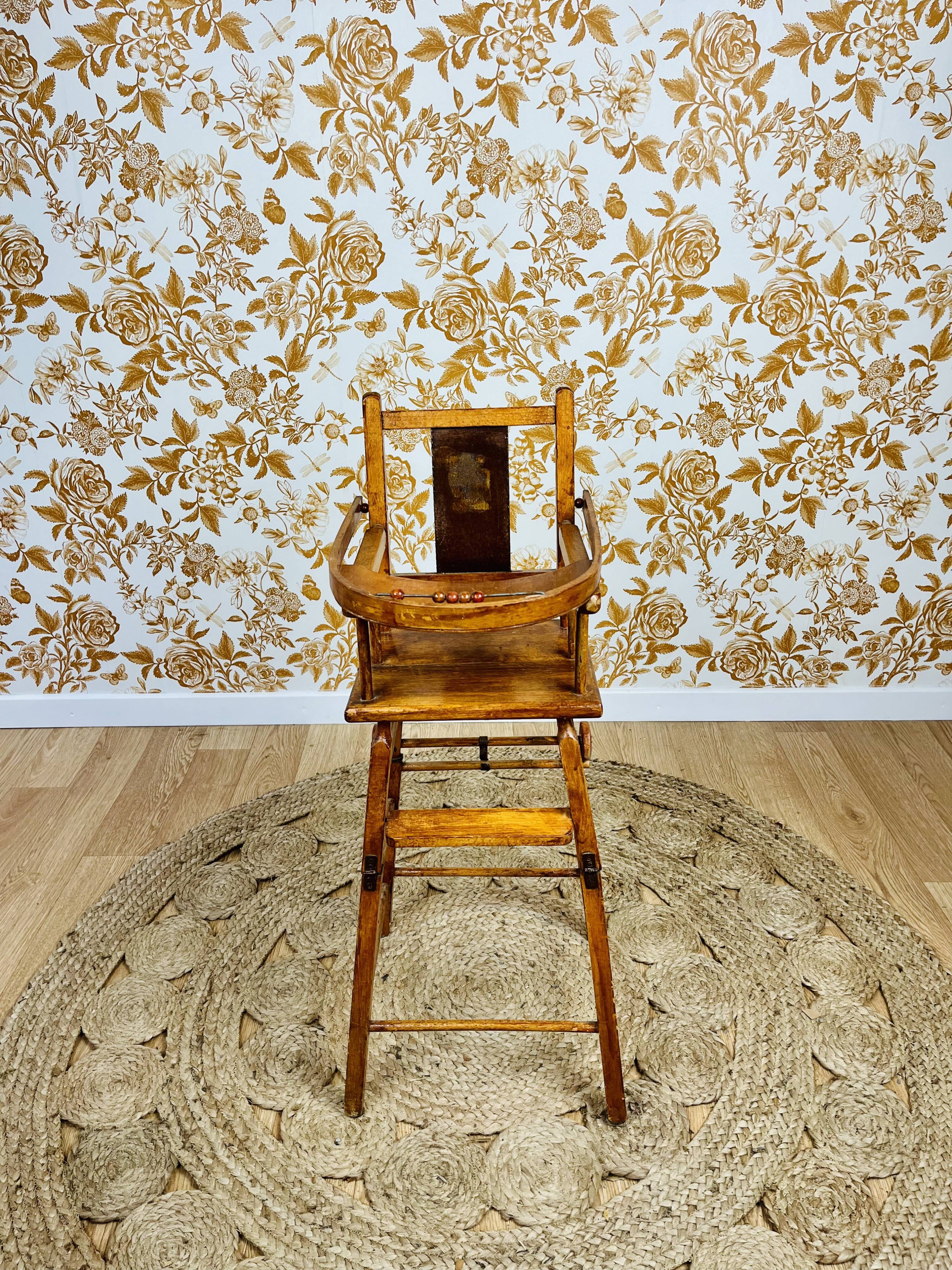 Vintage high chair for dolls