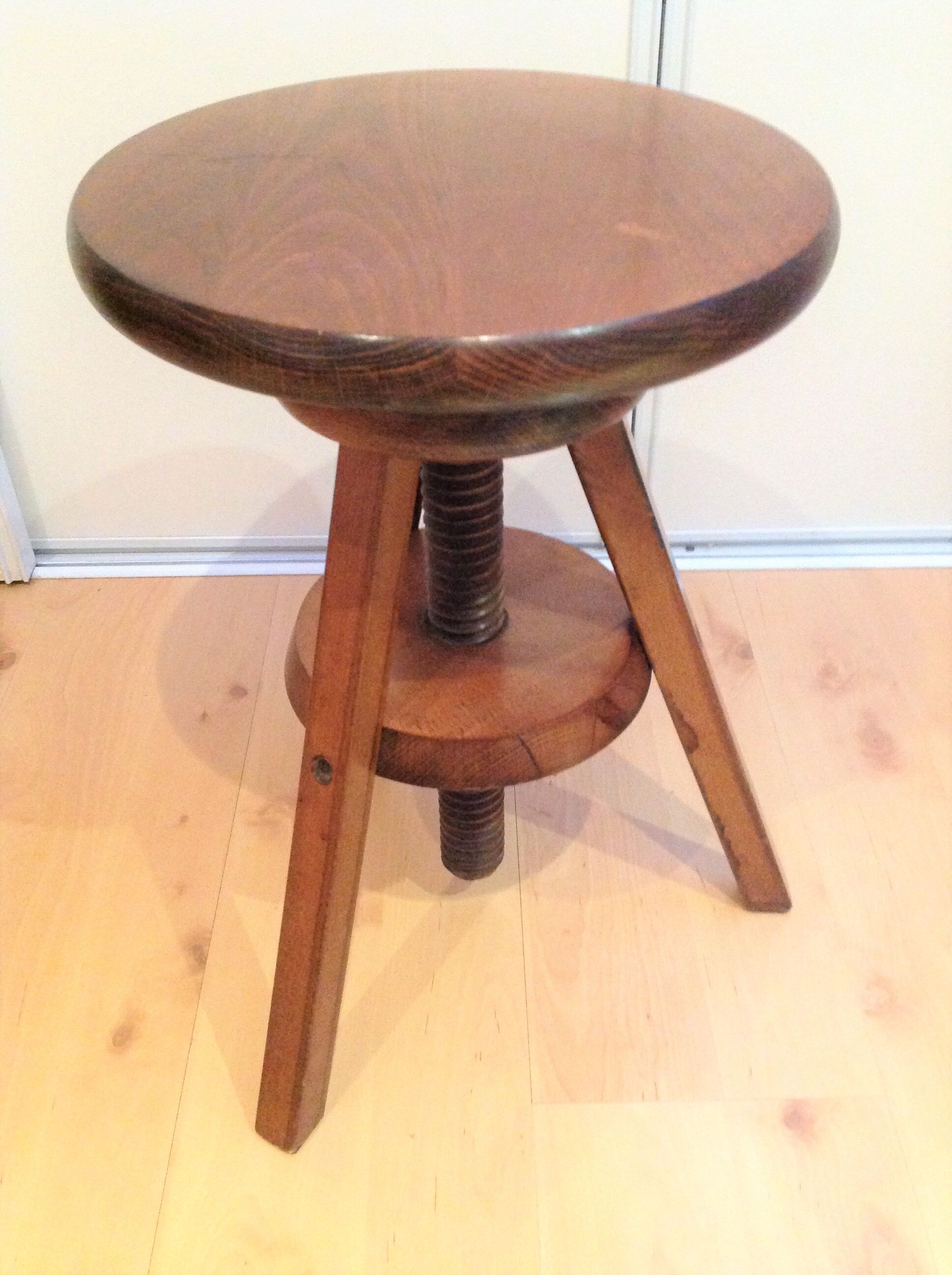 Wooden tripod stool / vintage 60s-70s