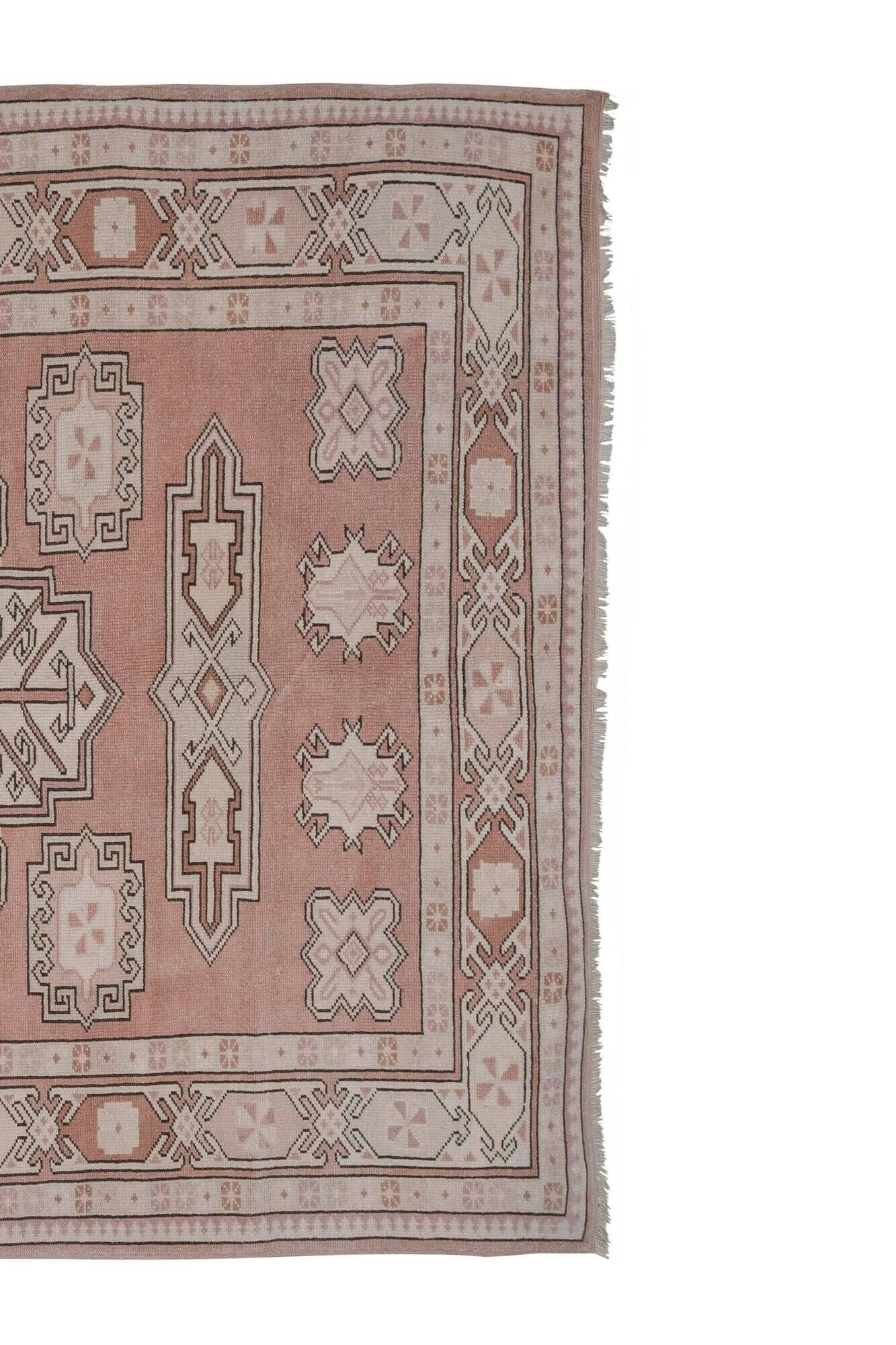 Vintage handmade Turkish rug 175x225 cm