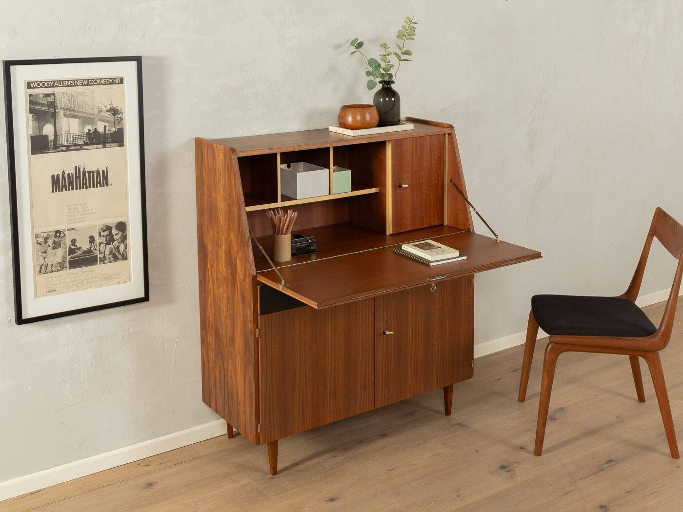 1960s Bureau