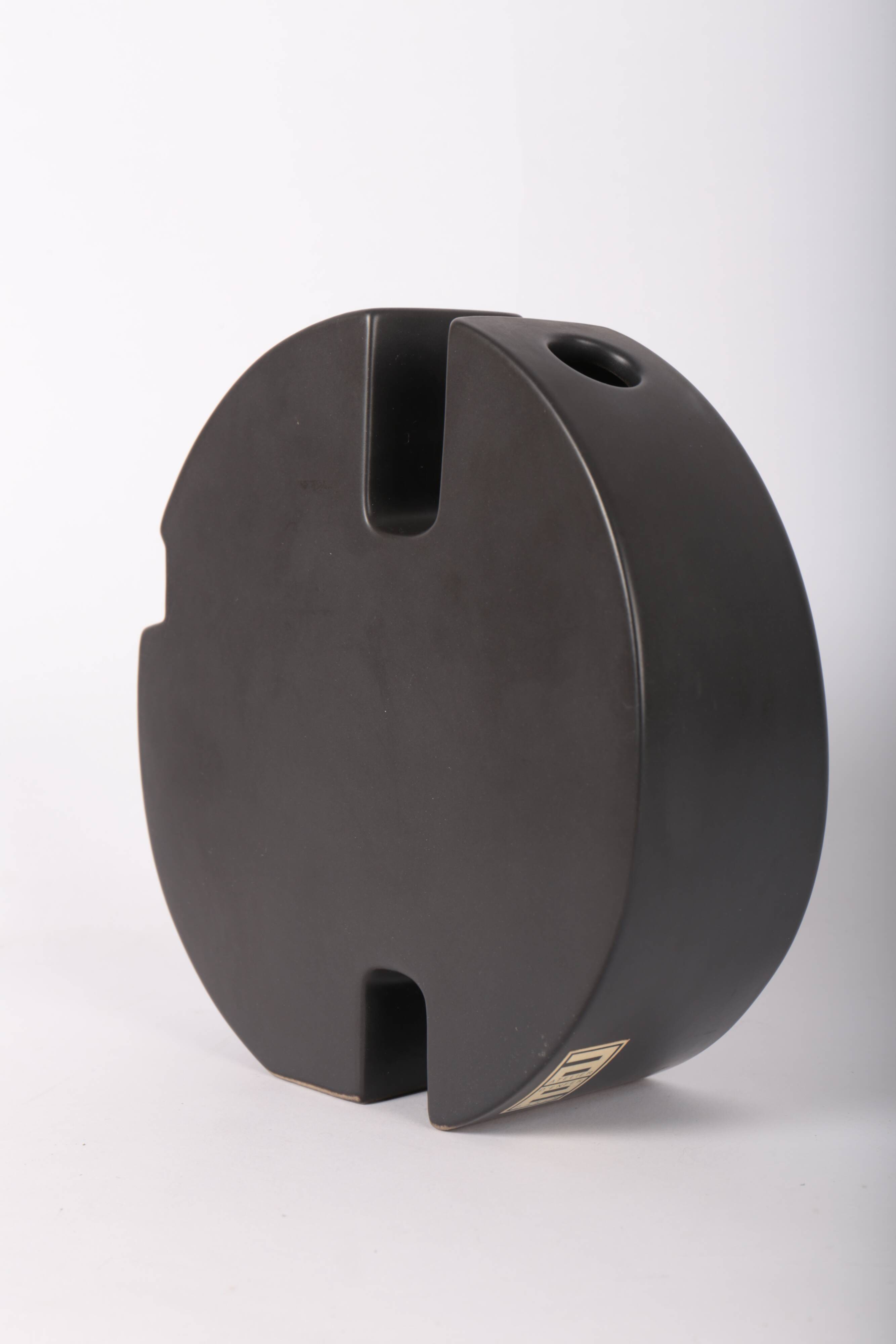 Ceramic vase by Noemi Faber, Atelier d'Enfer