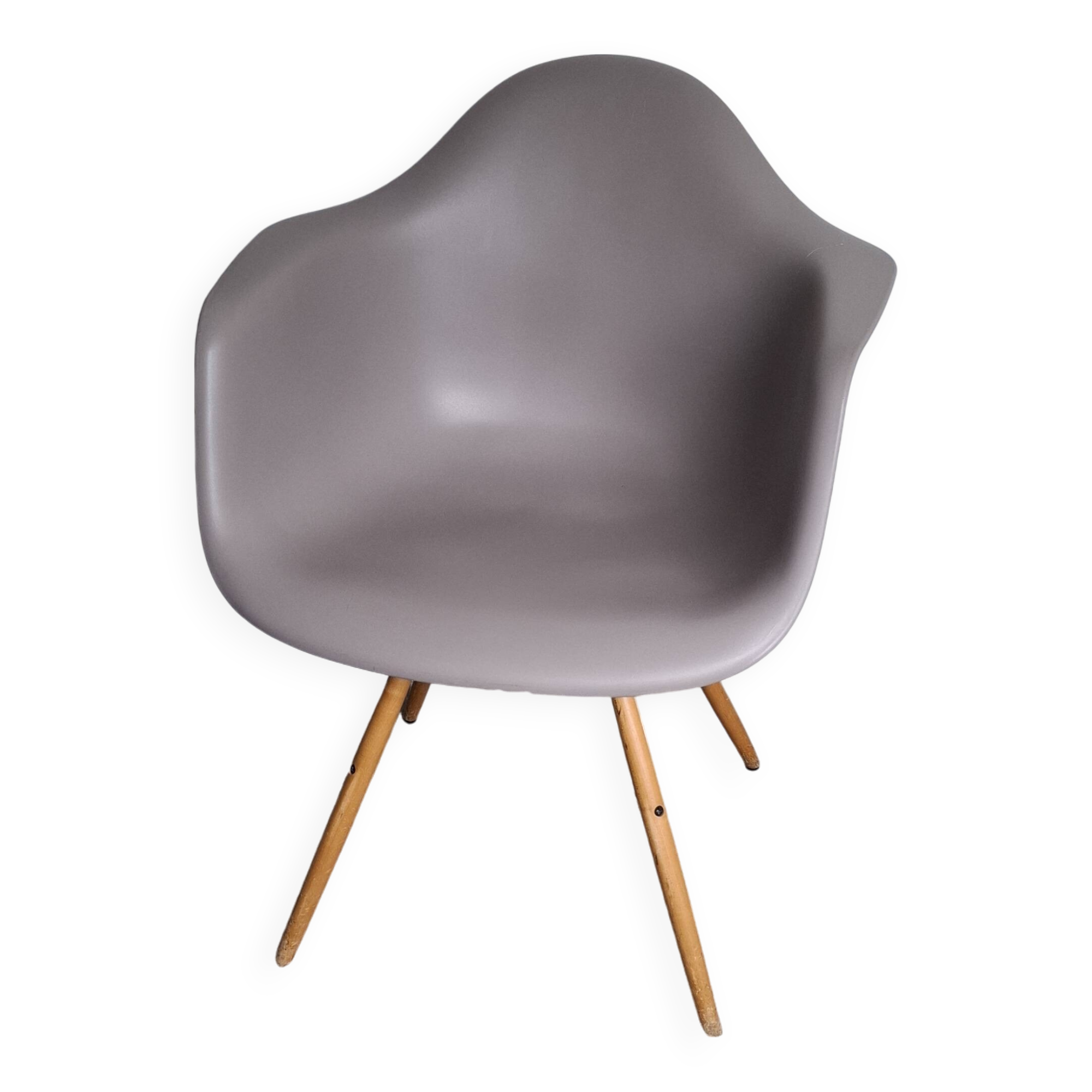 VITRA CHAIRS BY CHARLES RAY EAMES DAW MODEL