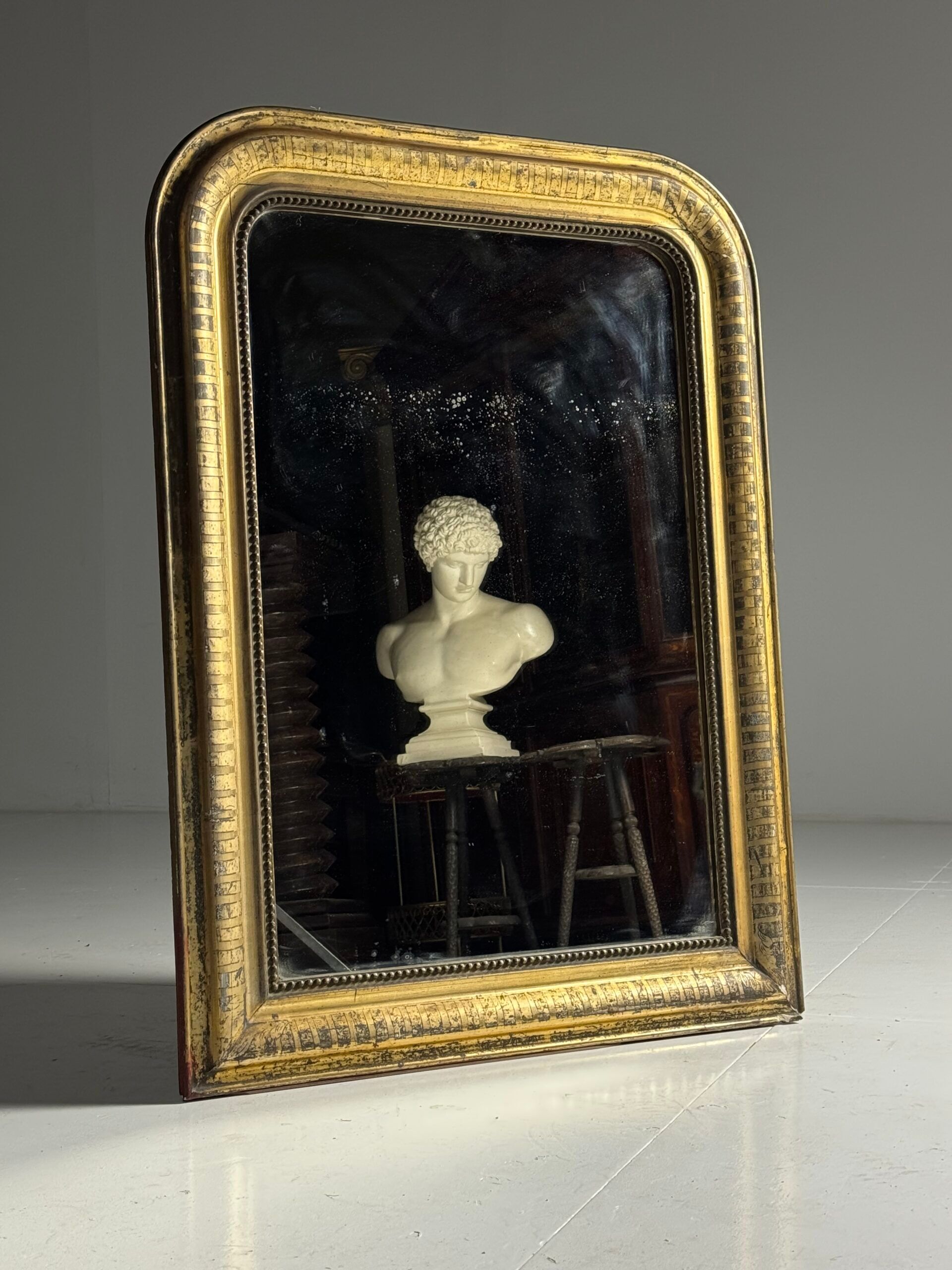 Miroir doré Louis Philippe du 19ème siècle