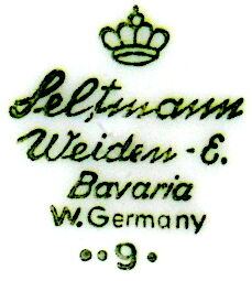 Bavarian porcelain dessert service with floral decoration. Around 1960.