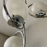 Lampe art déco en argent avec trois abat-jours en forme de sphère