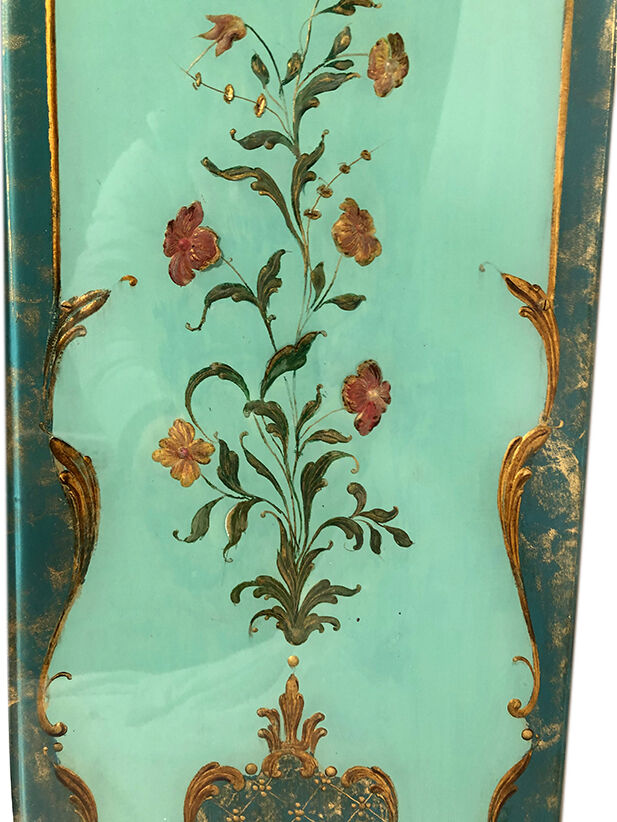 Venetian-style wooden lace-up with bouquets of flowers