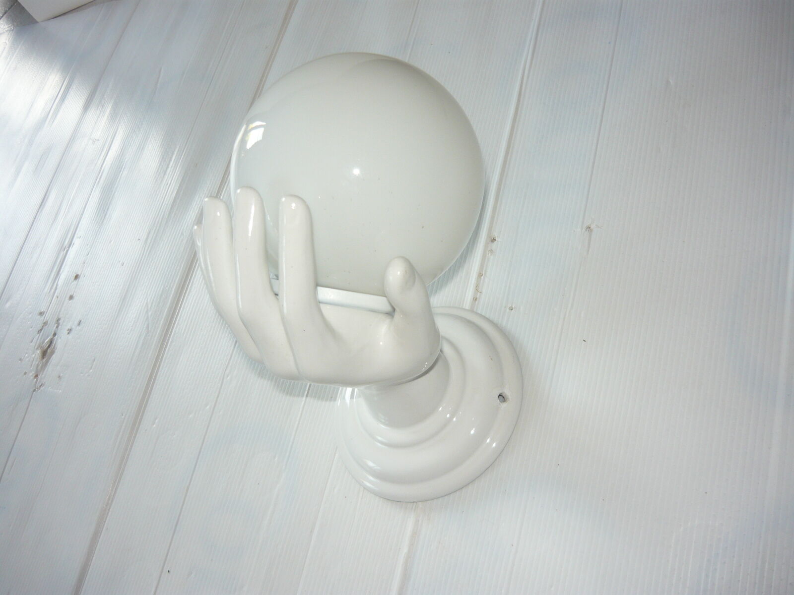 White ceramic hand wall light and white opaline globe, in perfect condition