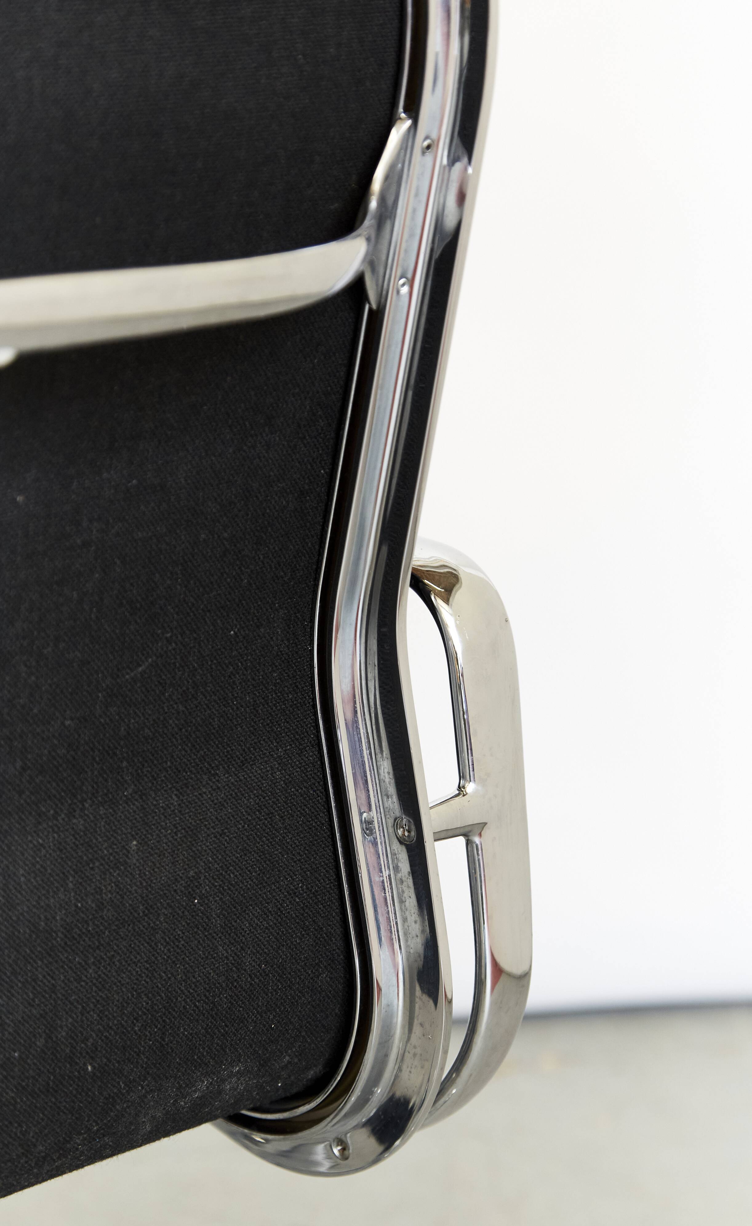 Charles & Ray Eames Softpad Executive Chair EA219 for Vitra