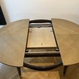 Roche bobois round dining table