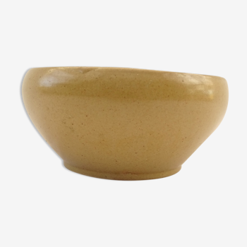 Beige stoneware salad bowl