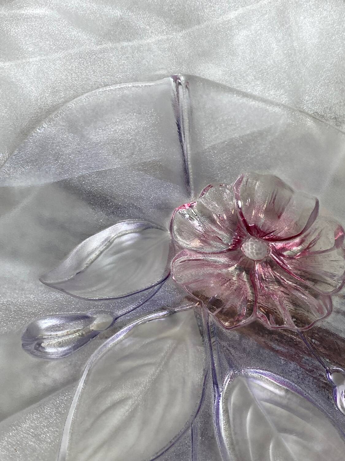 Molded glass fruit bowl