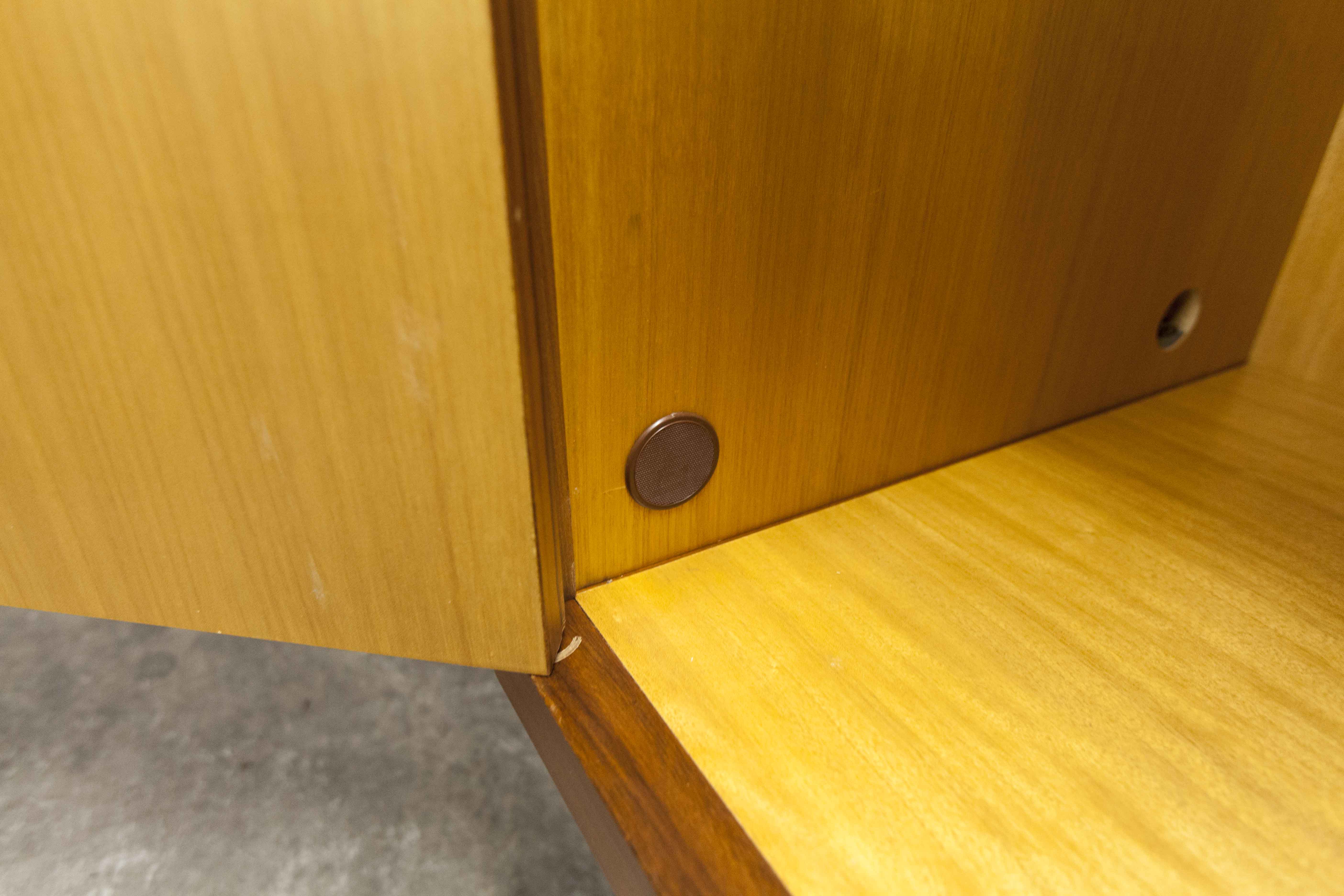 Armoire scandinave en teck 1969 NF Ameublement 202
