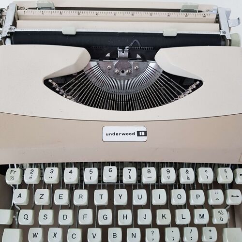 Machine à écrire underwood 18 vintage