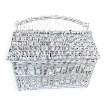 Vintage white wicker chest with double lid and decorative weaving.