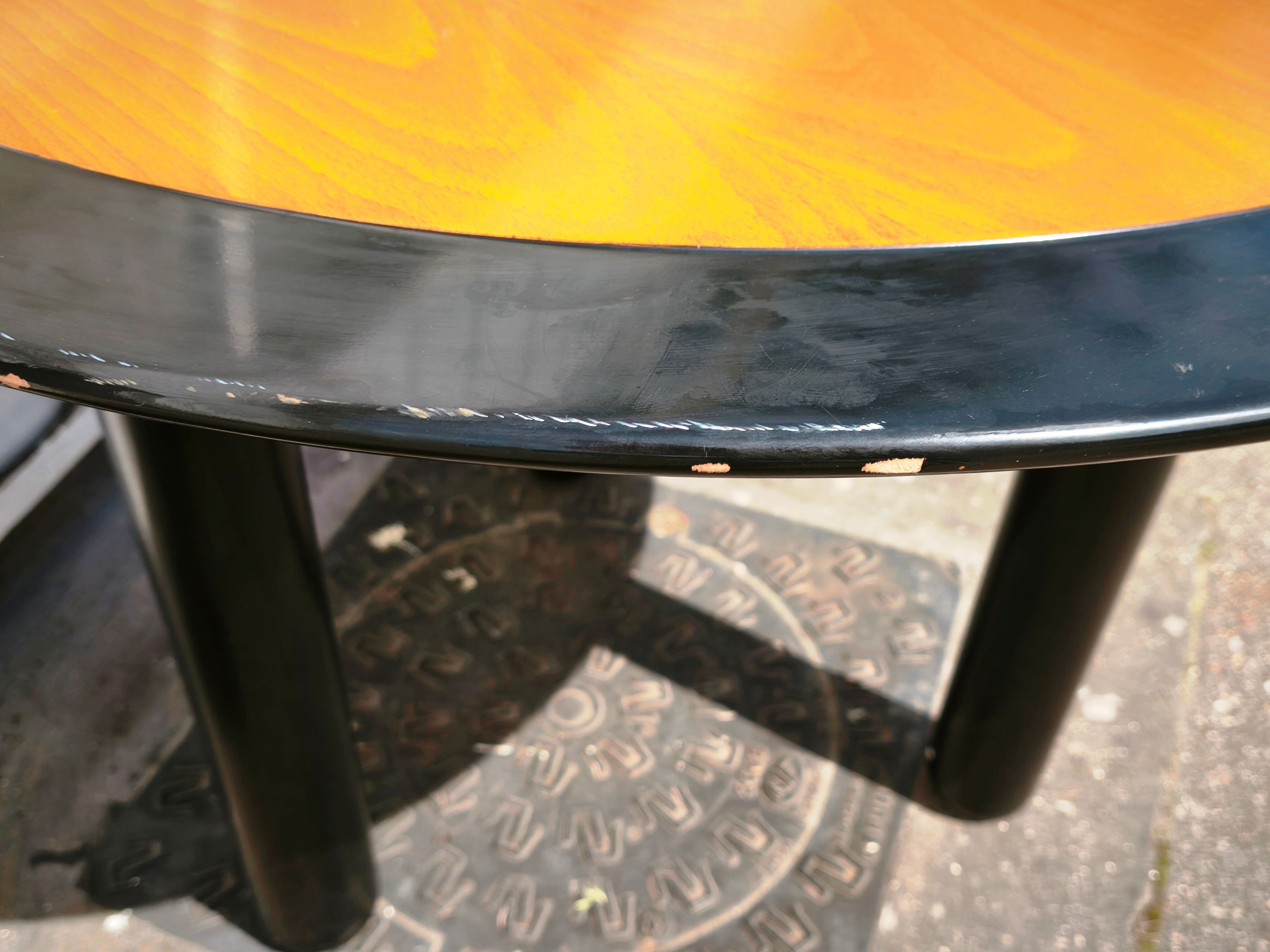 Dining table International Furniture