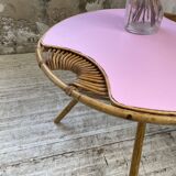 Table basse vintage en rotin rose