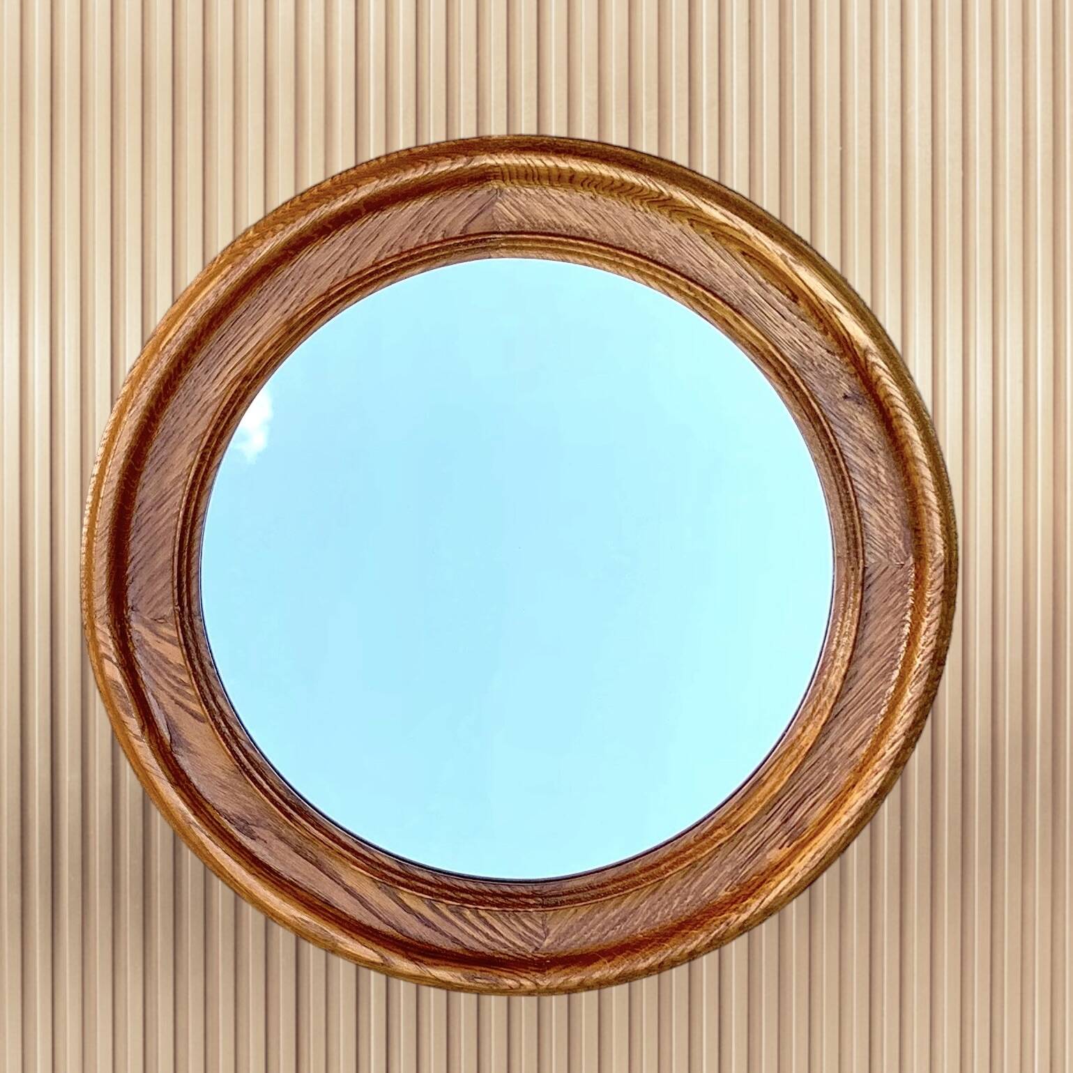 Old round wall mirror in solid wood - 51 cm