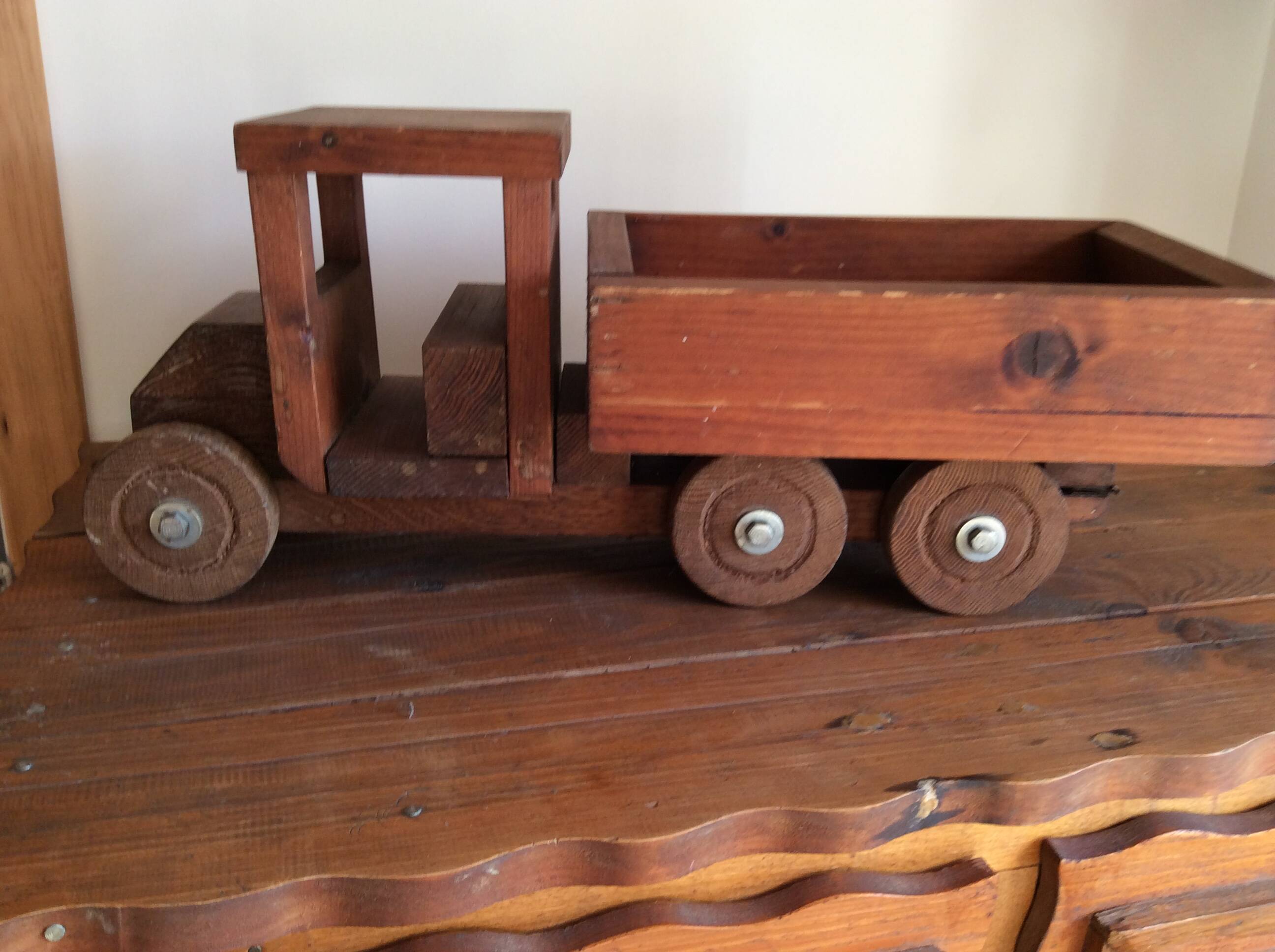 Camion en bois jouet enfant